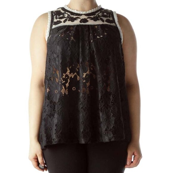 Romeo & Juliet Couture Tops - Romeo & Juliet Couture Black Cream Floral Flared Sleeveless Knit Top